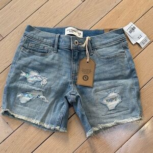 BNWT Abercrombie Kids Blue Distressed Denim Shorts